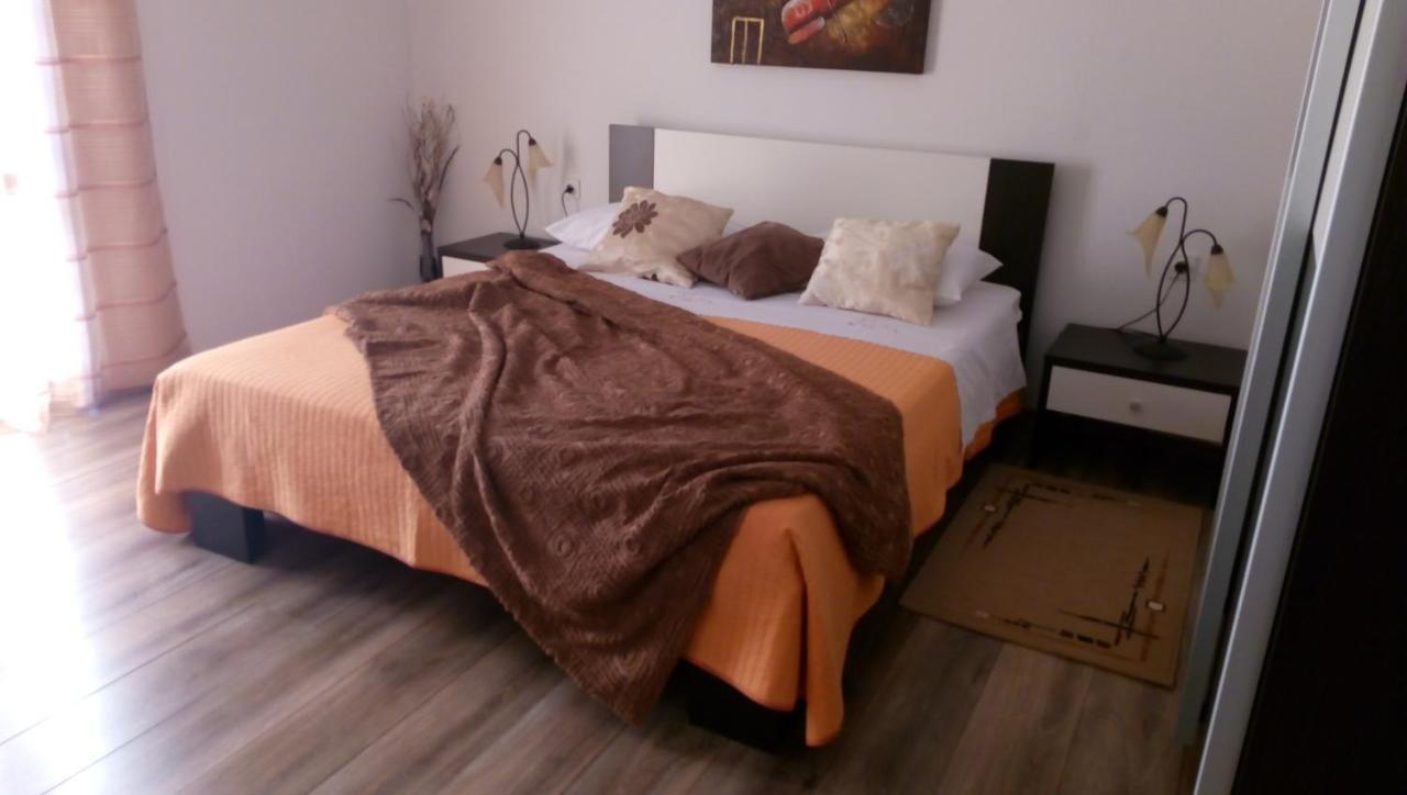 Apartment Exclusive Annex Ровин Екстериор снимка
