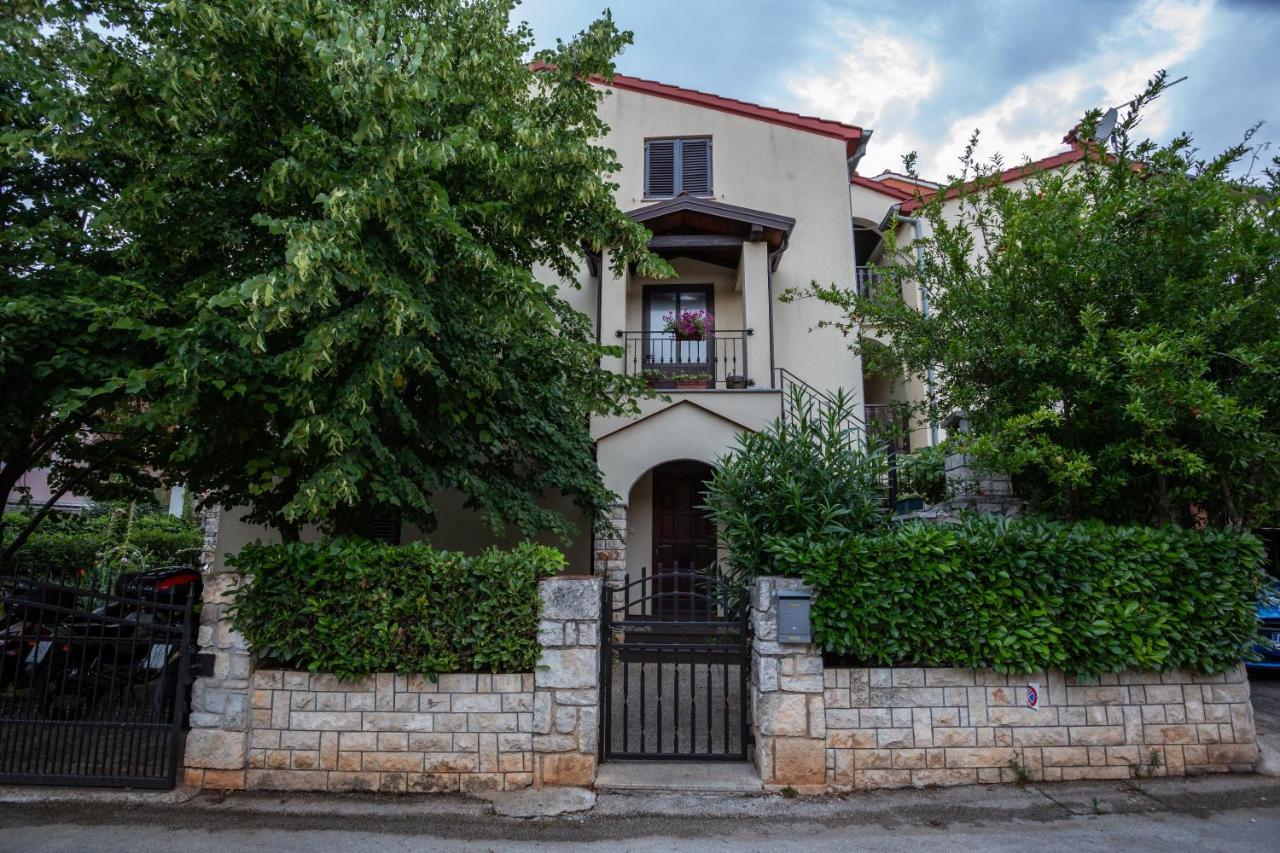 Apartment Exclusive Annex Ровин Екстериор снимка